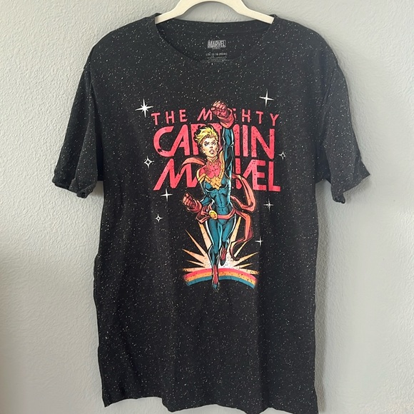Marvel Other - Marvel T-shirt, men’s large, with Captain Marvel, black with white speck…